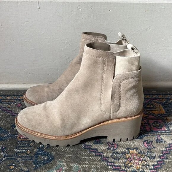 Dolce Vita Reille suede Chelsea ankle bootie - Picture 3 of 6